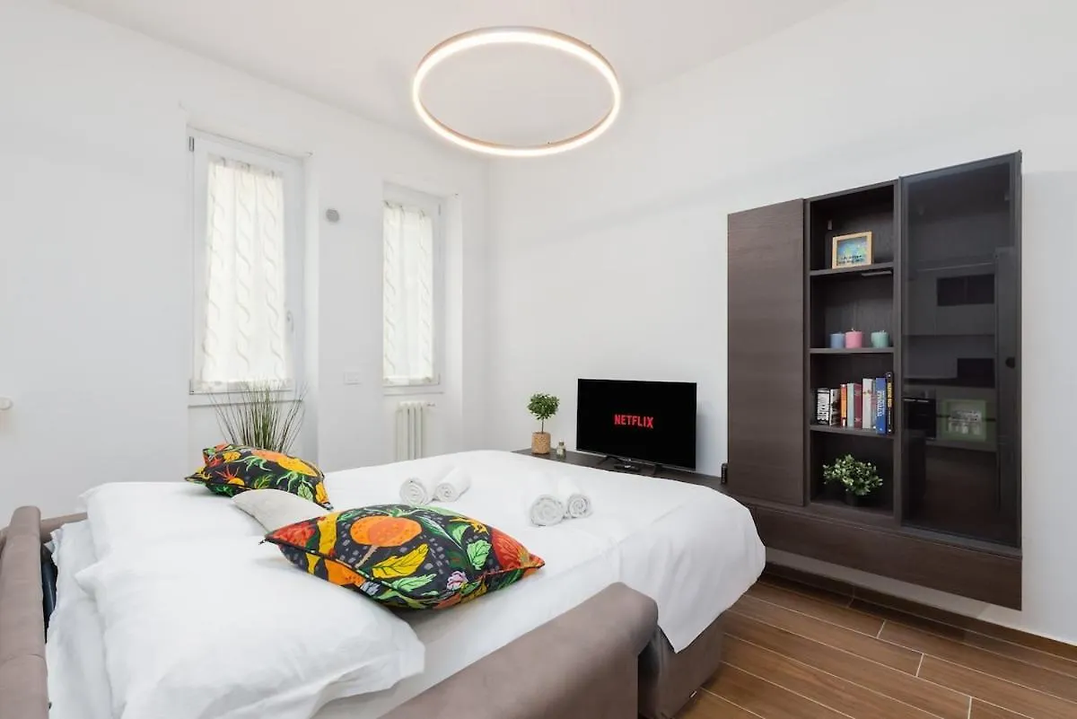 I San Siro I Steps To Metro, Ac & Free Wifi Apartment Milan Italy